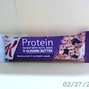 Kelloggs Blackurrant & Pumpkin Seeds Protein Bar 35 g