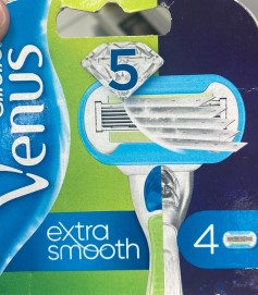 Gillette Venus Extra Smooth Refillable Women Razor Head Refiller 4 Pcs